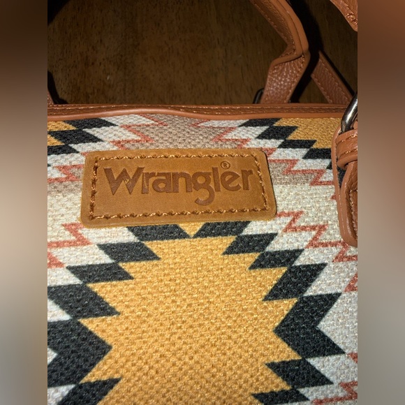 NEW WRANGLER SOUTHERN AZTEC CANVAS BARREL SATCHEL REMOVABLE CROSSBODY STRAP - Picture 5 of 16
